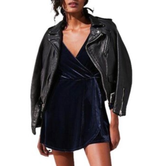 Urban Outfitters Brooklyn Navy Blue Velvet Romper Playsuit - Size S - Picture 7 of 7